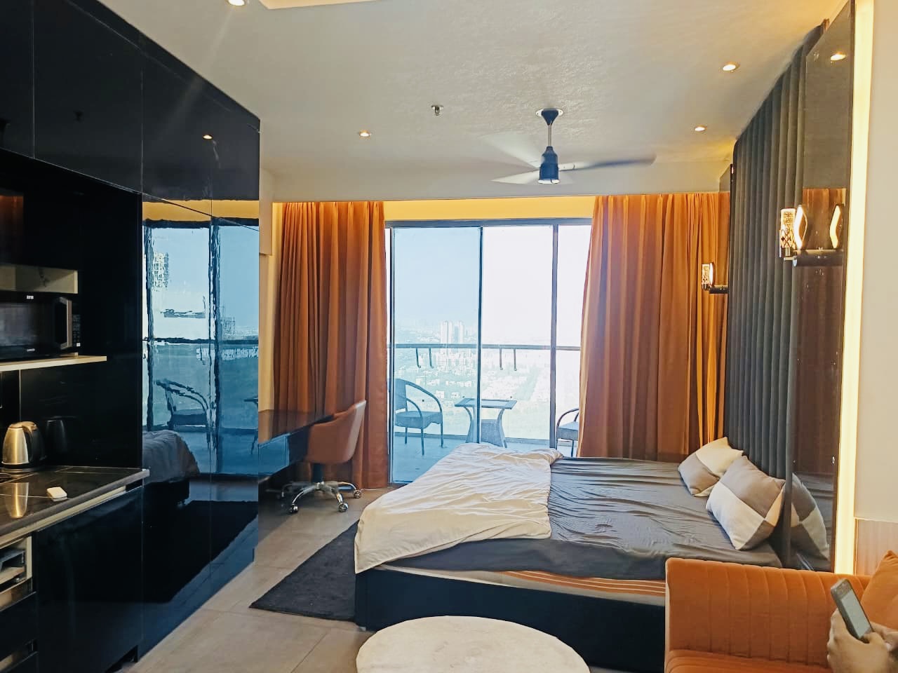 Supernova Studio Flat 32nd Floor