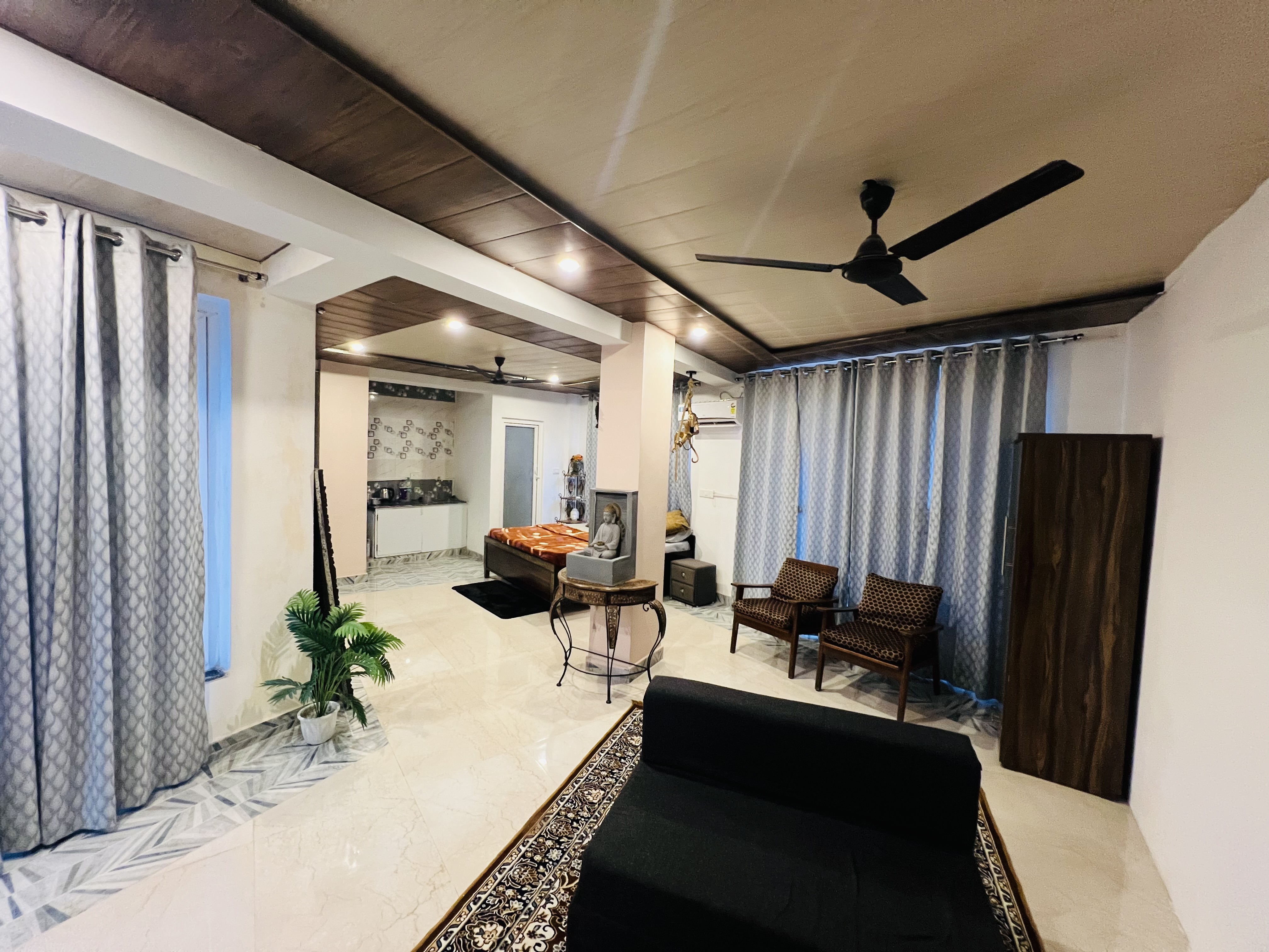 Prana Evolve Studio Tapovan